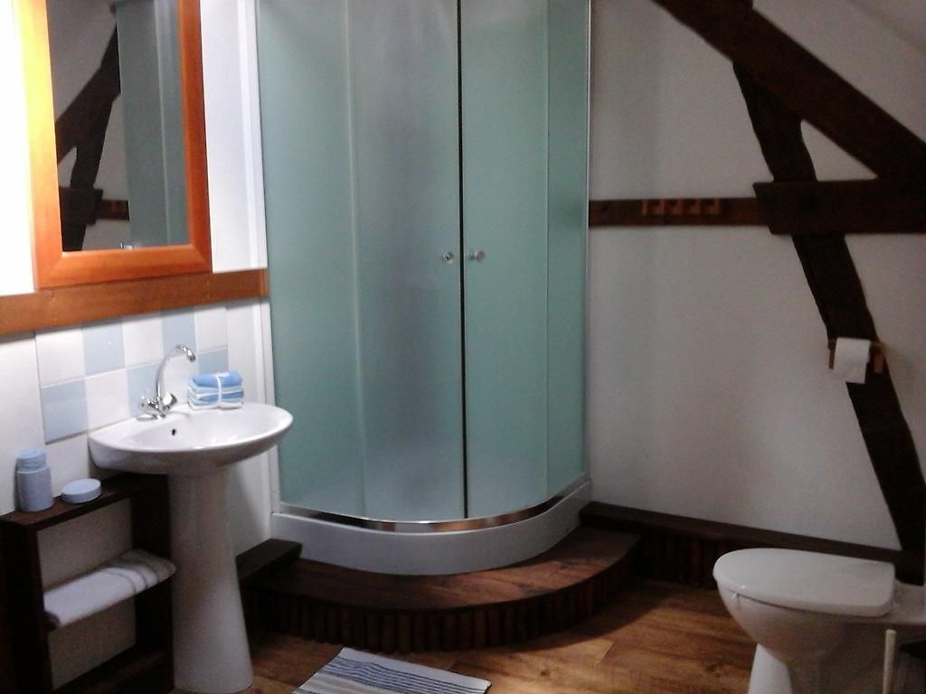 Elizabeth's Room en-suite shower room at Le Moulin St Blaise B&B, Chahaignes, Sarthe